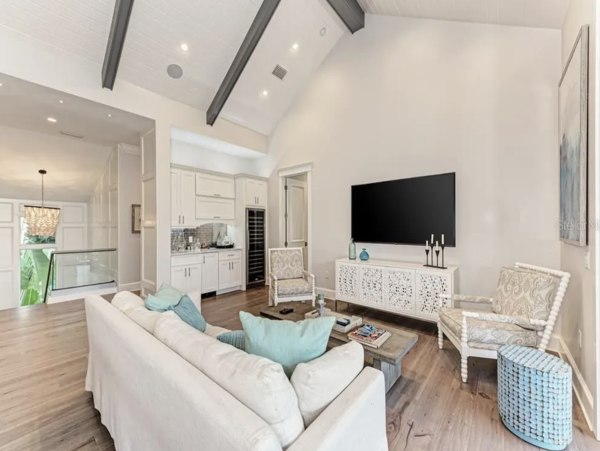 Longboat Key Vacation Home Six Bedroom Walk to Beach